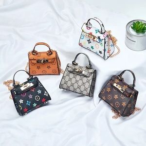 Petite Divas Fashion Handbags